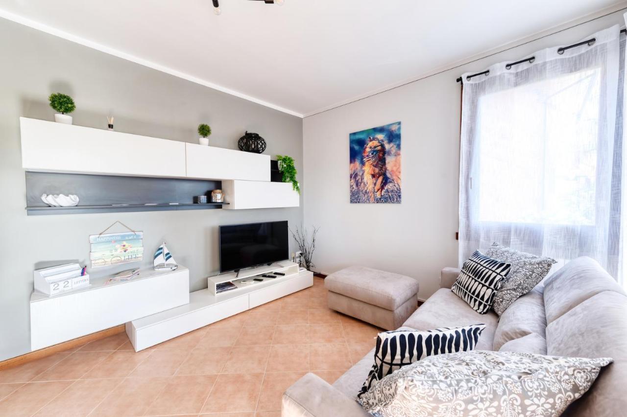 Wolf House - Sirmione Holiday Экстерьер фото