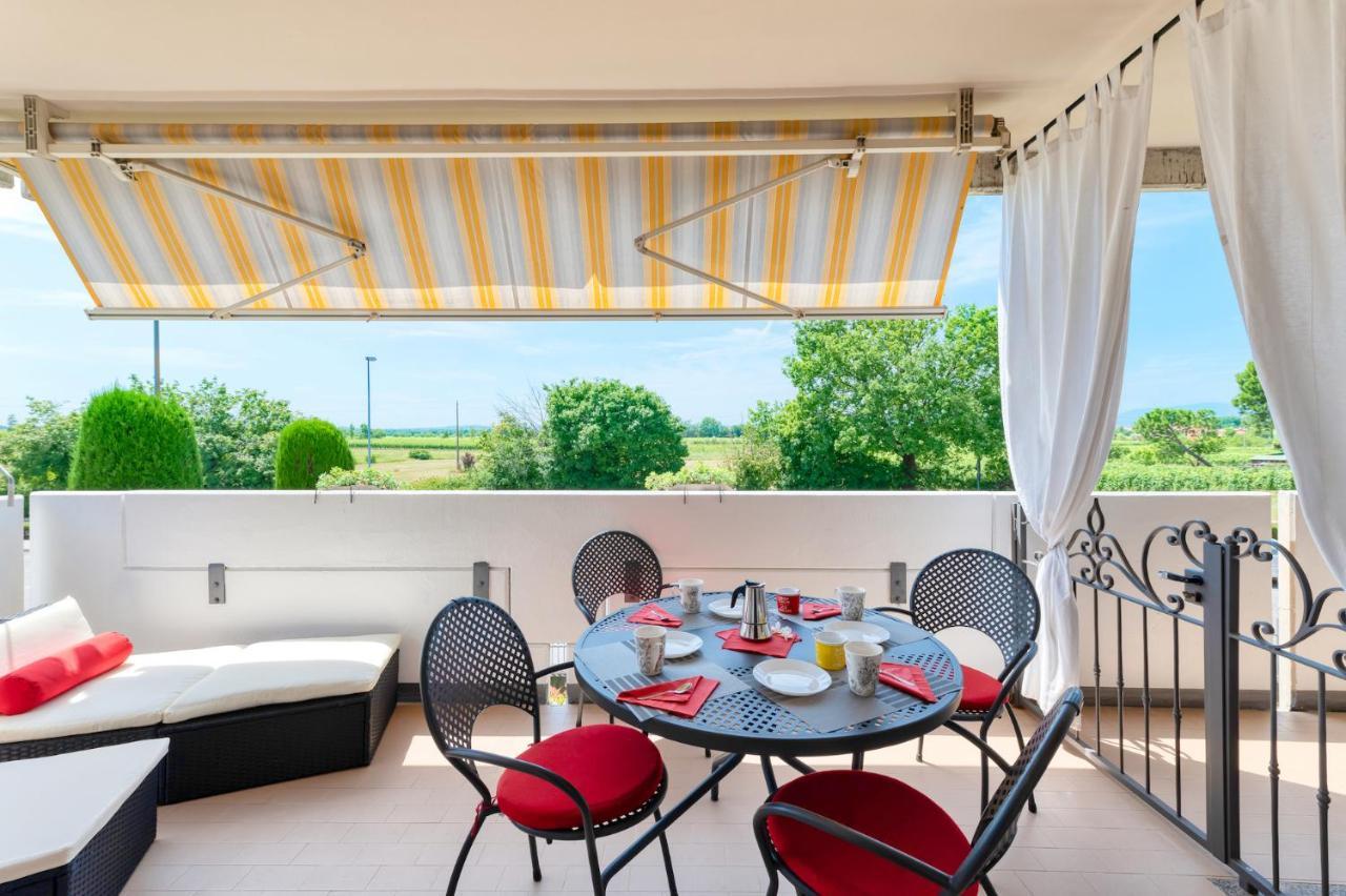 Wolf House - Sirmione Holiday Экстерьер фото