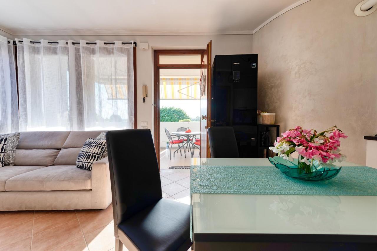 Wolf House - Sirmione Holiday Экстерьер фото