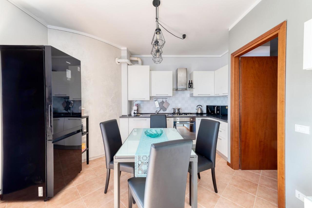Wolf House - Sirmione Holiday Экстерьер фото