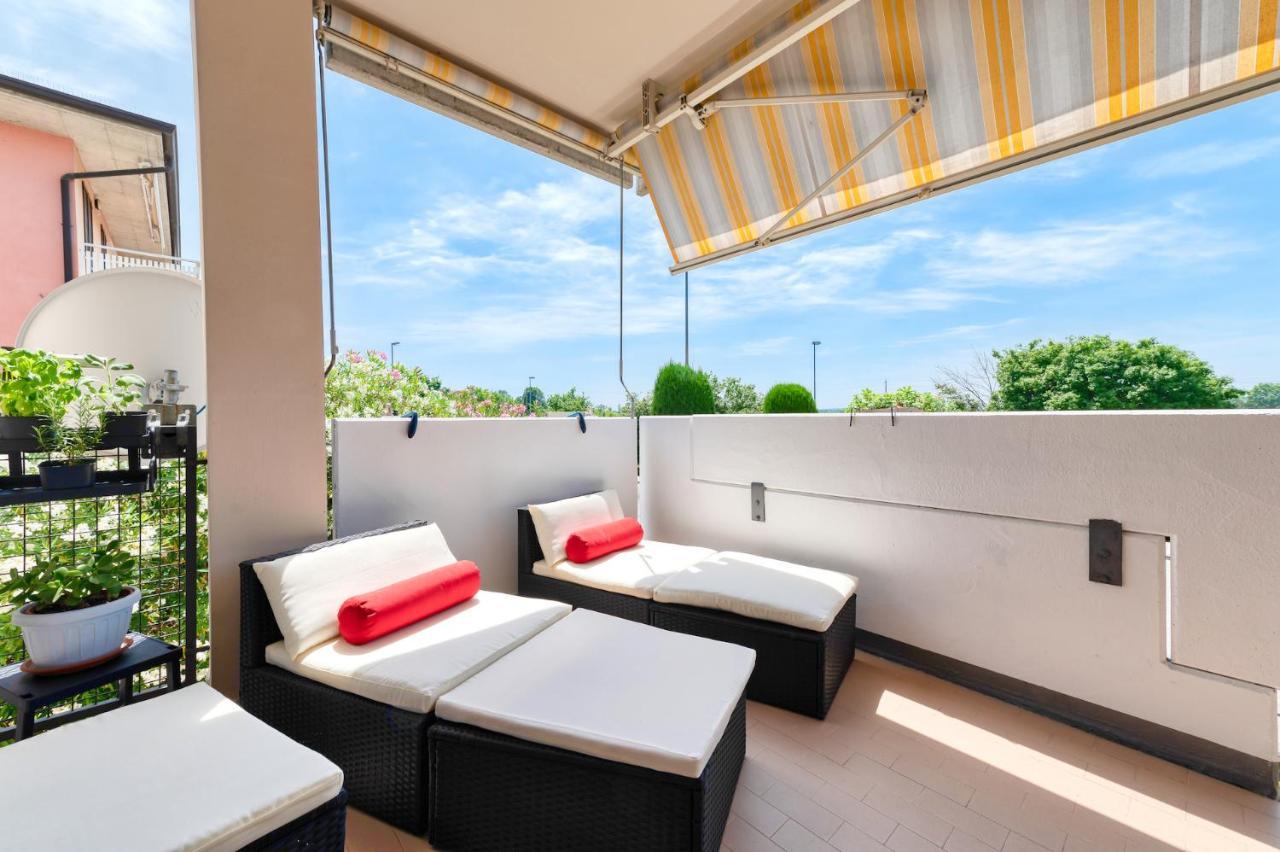 Wolf House - Sirmione Holiday Экстерьер фото