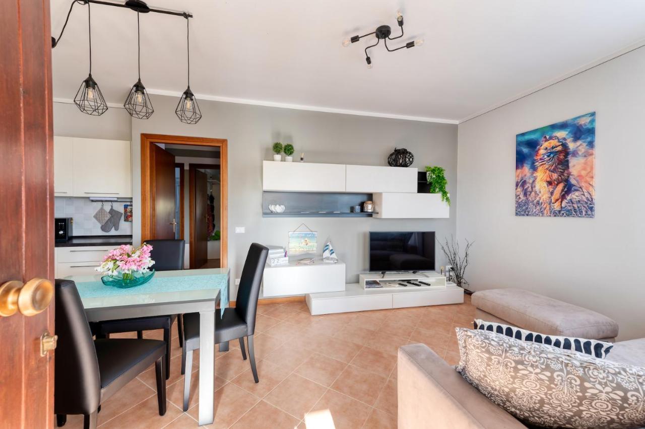 Wolf House - Sirmione Holiday Экстерьер фото