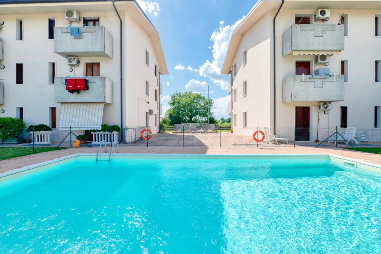 Wolf House - Sirmione Holiday Экстерьер фото